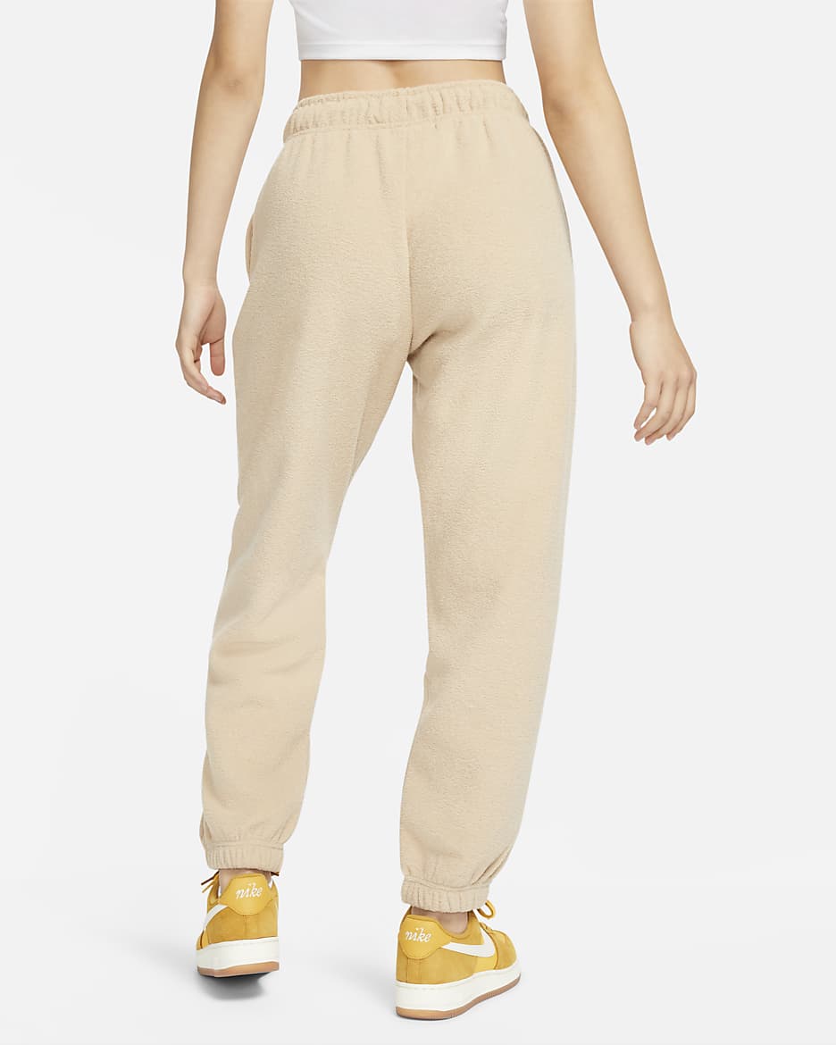 Nike Sportswear Essentials Women s Plush High Rise Joggers